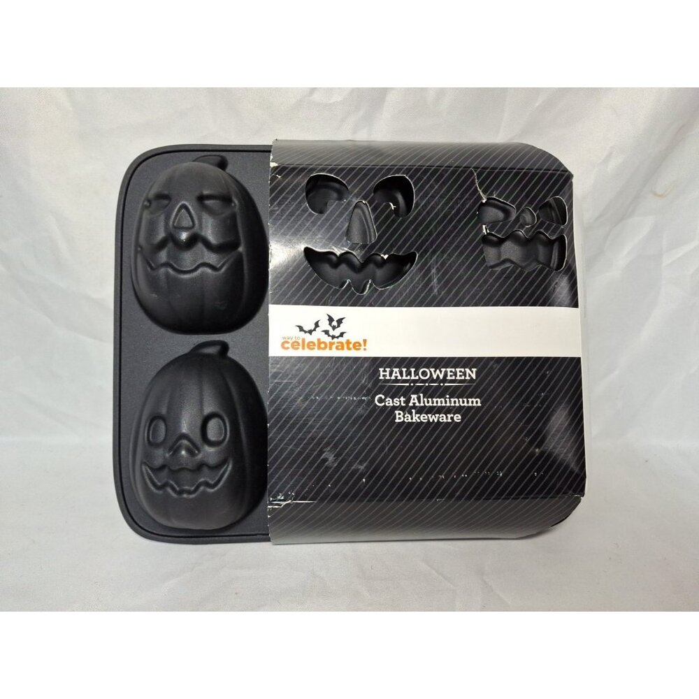 Pumpkin shaped Halloween Cast Aluminum Bakeware Pan, 6 Shapes, Cupcakes Cakelets